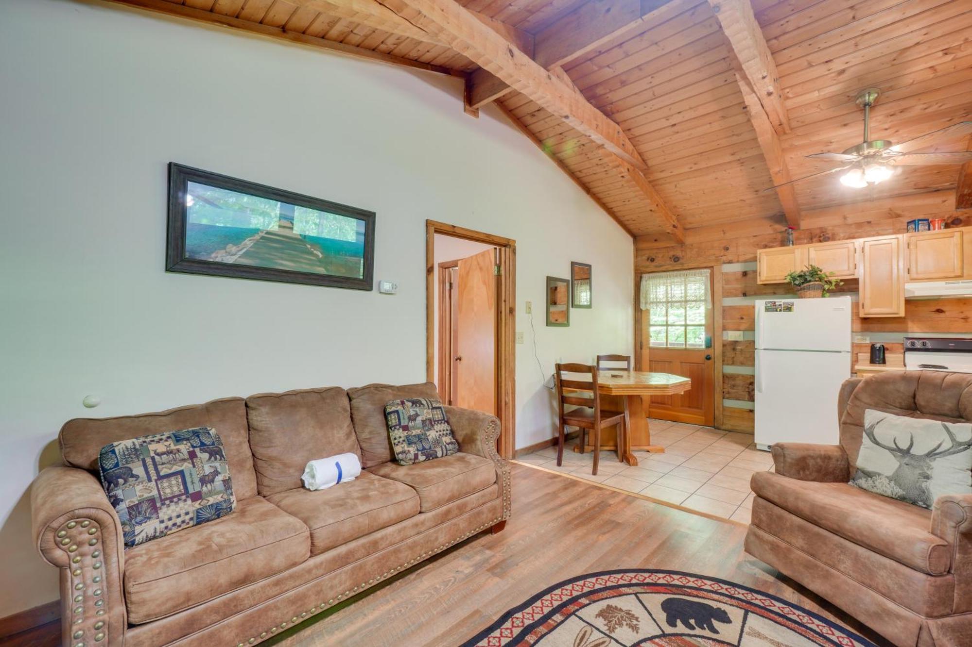 Gatlinburg Cabin With Hot Tub About 6 Mi To Downtown! ภายนอก รูปภาพ