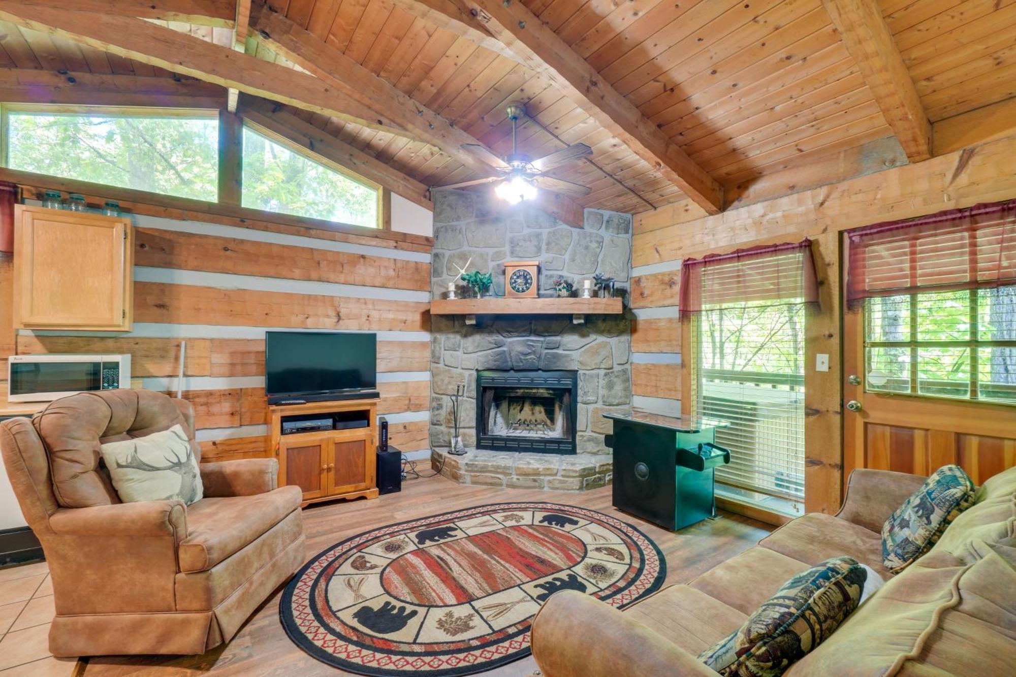 Gatlinburg Cabin With Hot Tub About 6 Mi To Downtown! ภายนอก รูปภาพ